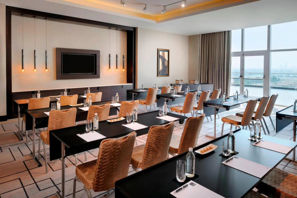 Salon Meeting Room