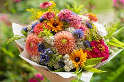 Wishes Gifts And Flowers Trading