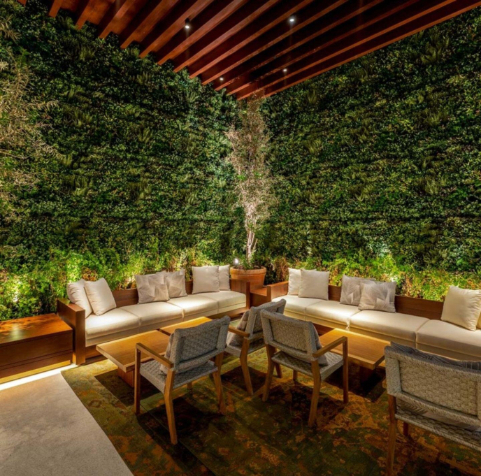 Thia Sky Lounge