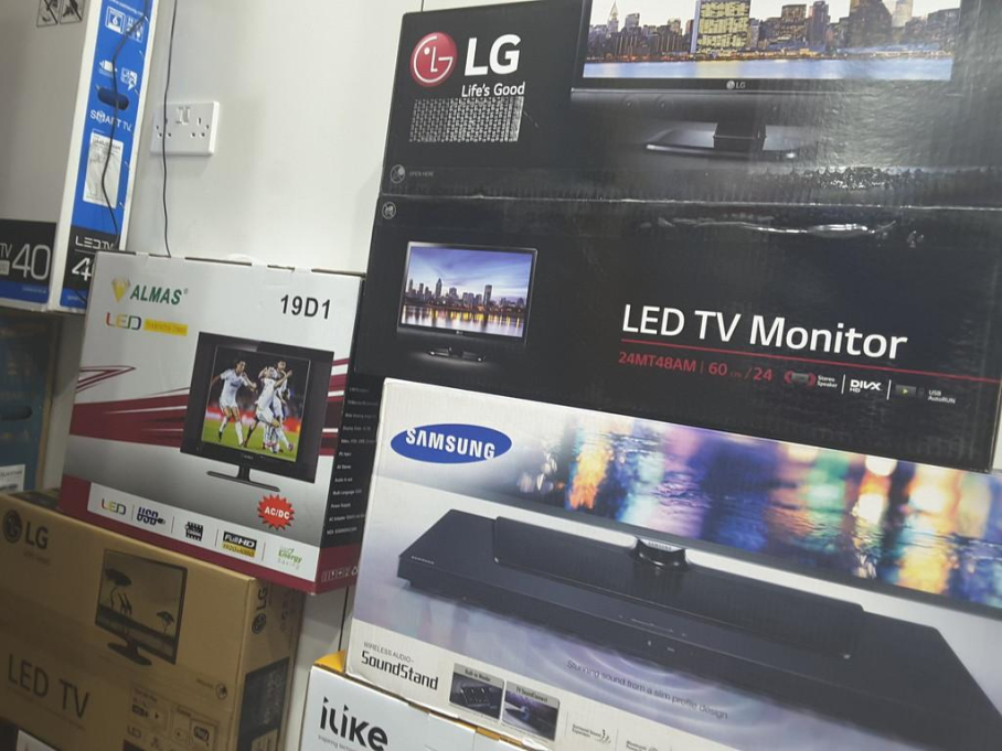 Seven Wonders Electronics Trading