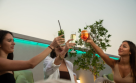 Zoviac ​pool Bar