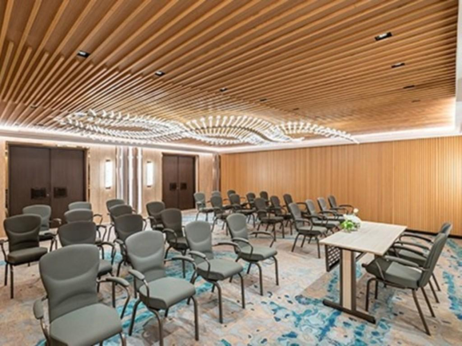 Allegro Meeting Room