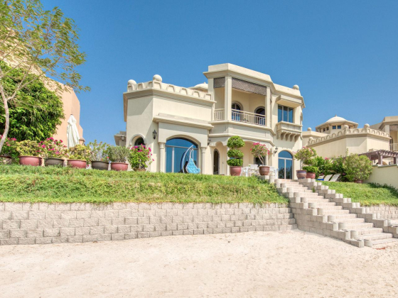 Deluxe Holiday Homes Rental