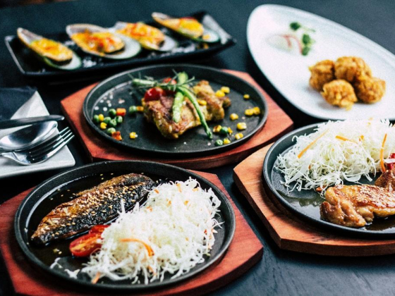 Damas Gourmet Restaurant & Cafe