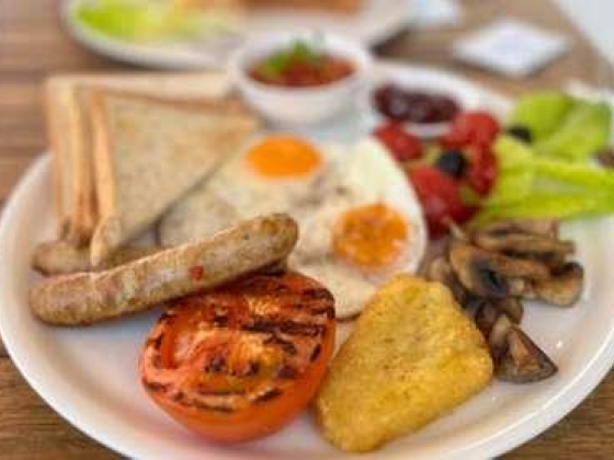The Green Plate Restaurant & Cafe