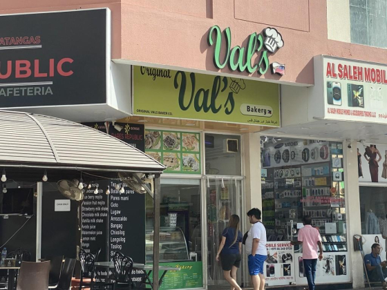 Original Vals Baker