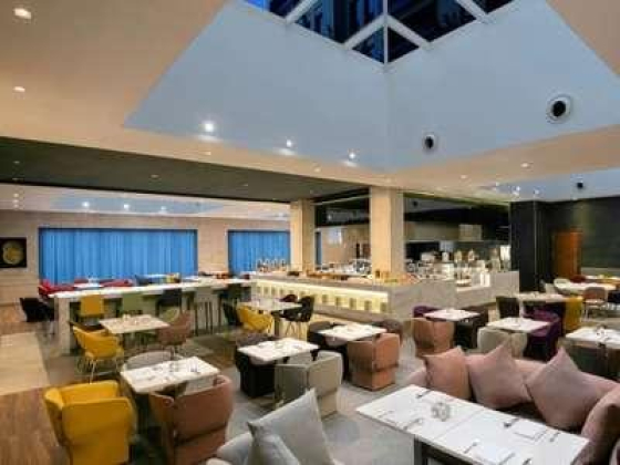 Breakfast Lounge