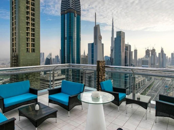 Level 43 Sky Lounge