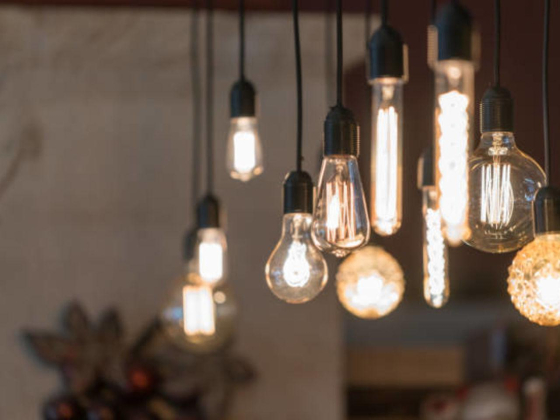 Al Mesbah Alabyad Lights Trading