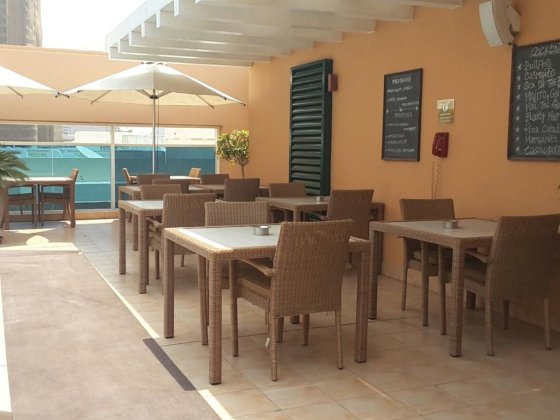 Pool Bar