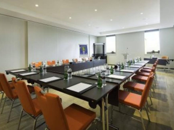 Al Barq 1 & 2 Meeting Room