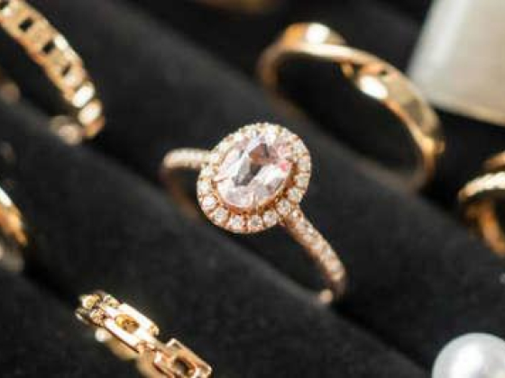 Aq Jewellery And Precious Metal