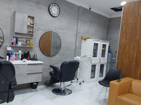 H B N Gents Salon