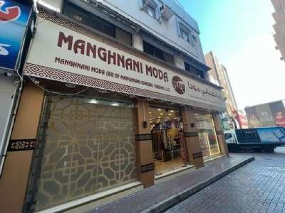 Manghnani Moda