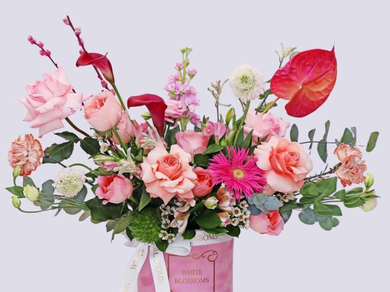 White Blossoms Flower Boutique