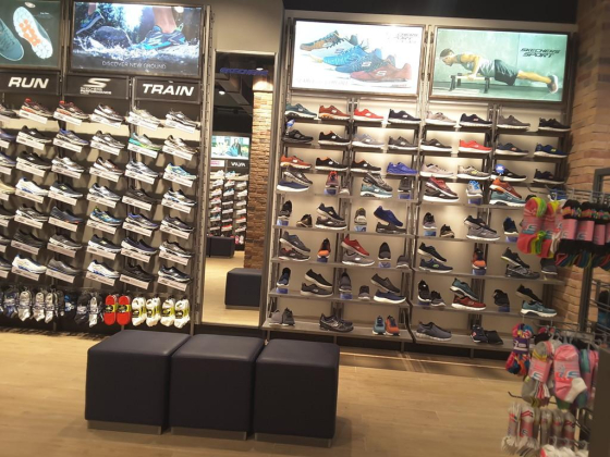 Skechers