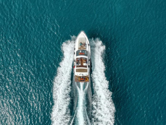 Ocean 360 Yacht