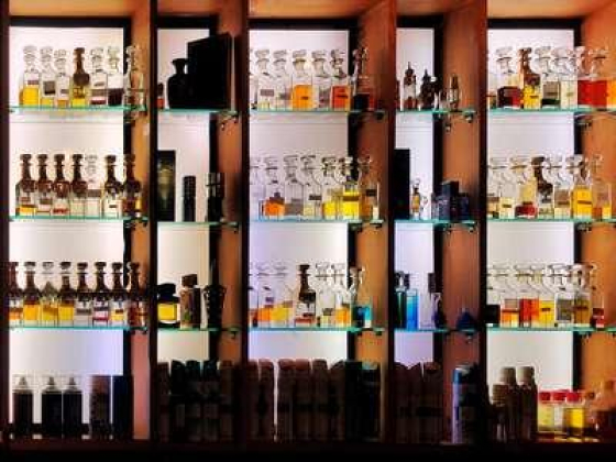 Ra& H Perfumes & Cosmetics