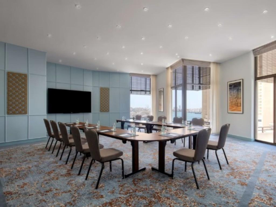 Silk Meeting Room