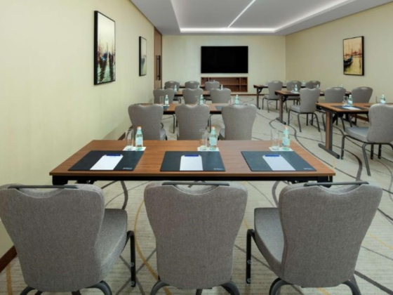 Silk Meeting Room