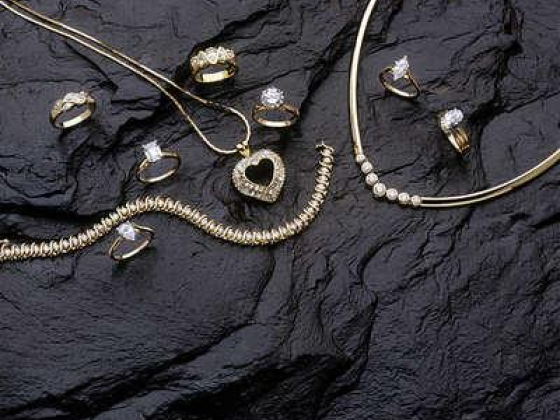 Dilip Gold & Diamonds