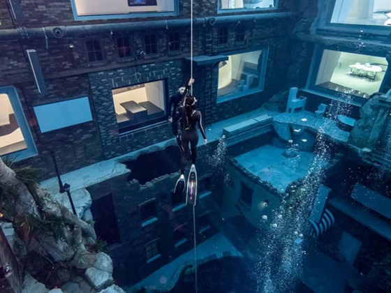Deep Dive Dubai