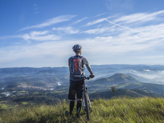 Learn How to Dress Properly When Bicycle Touring