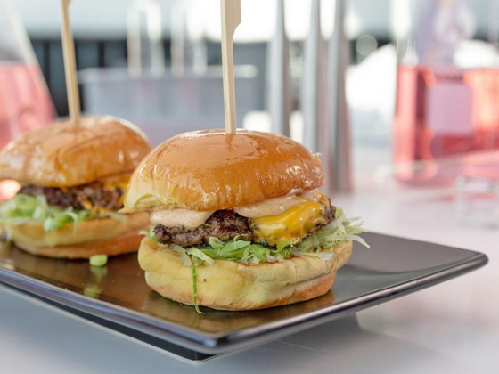 Burger Fusion Restaurant & Cafe
