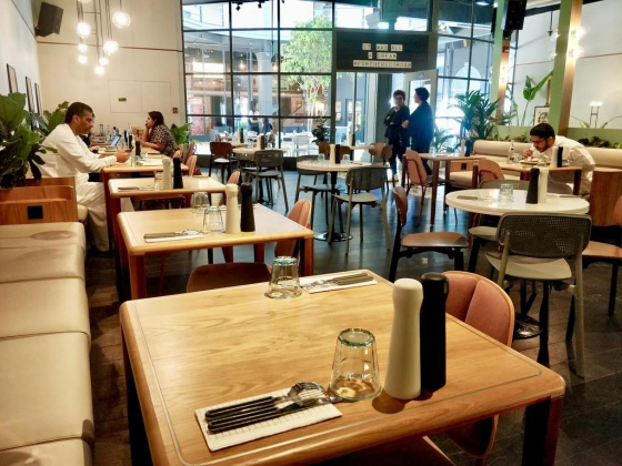 Cassette Restaurant & Cafe