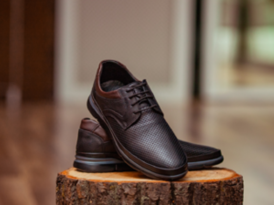 A O B O Shoe Trading