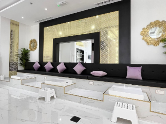 Diamond Cosmetic & Beauty Salon