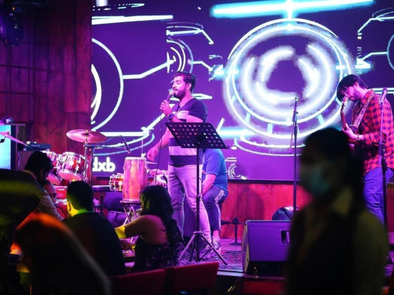 Revel Haus Restro Pub