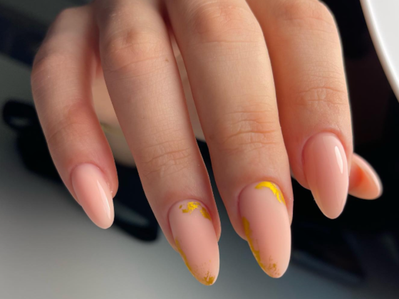 DELUXE BEAUTY WOMEN SALON L.L.C