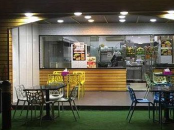 Four Square Cafe & Restaurant