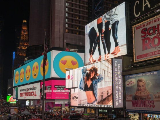 Sky Zoom Advertising