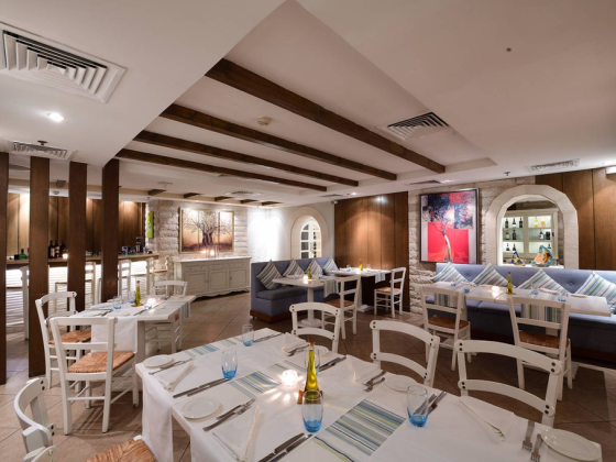 Apollo ​meeting Room
