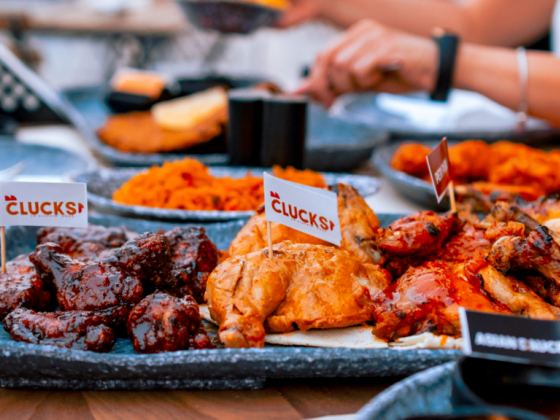 Clucks