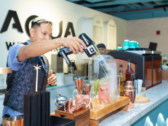Aqua Water Bar By Luqel
