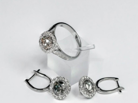 Royal Cut Diamond And Gold