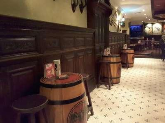 Long"s Bar