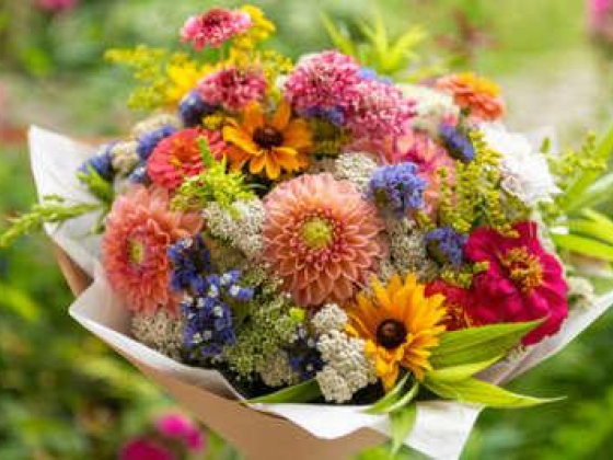 Wishes Gifts And Flowers Trading