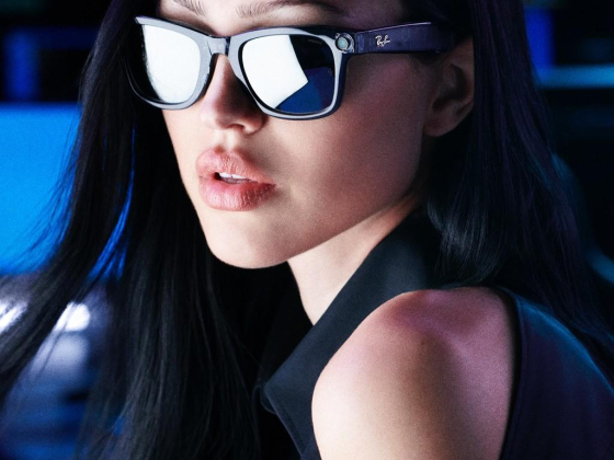 Sunglass Hut