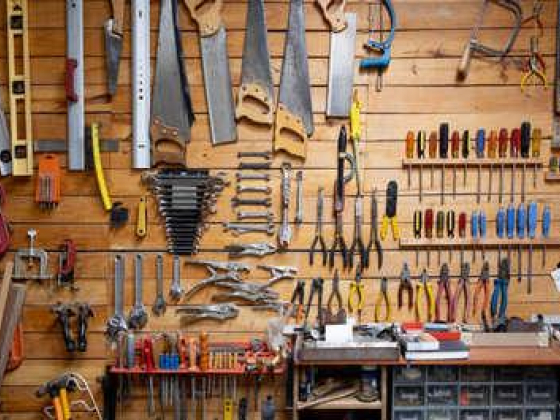 Crescent Moon Tools Trading