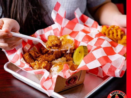 Hangry Joe’s Hot Chicken & Wings