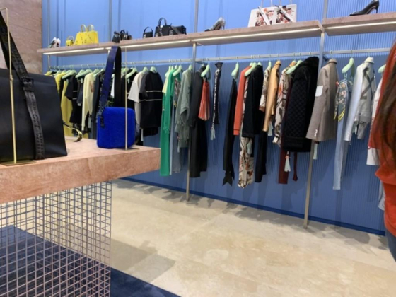 Off White