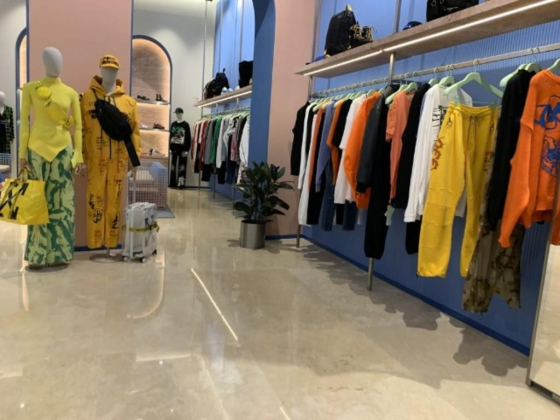 Off White