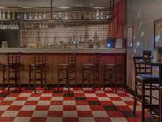 Shooters Bar