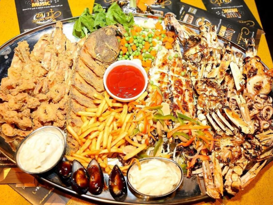 Coochini Restaurant & Cafe