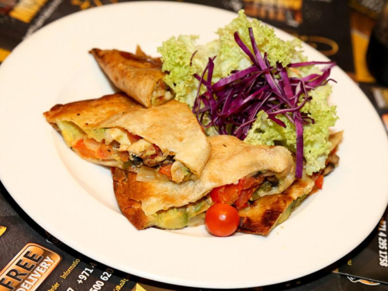 Coochini Restaurant & Cafe