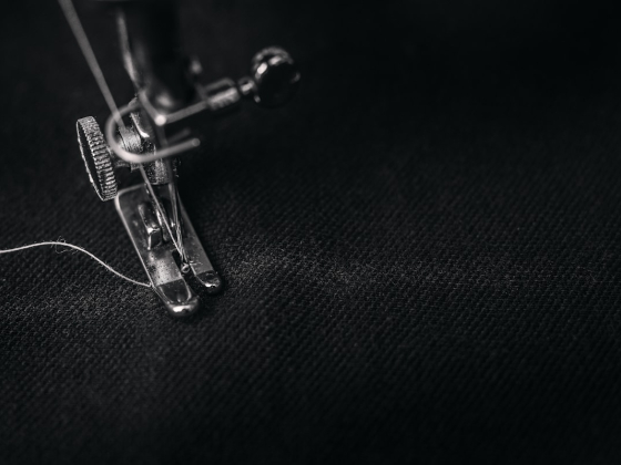 Tailoring Near Me in Dubai: What to Pay, Where to Go, and How to Avoid a Ruined Suit
